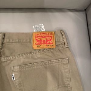 36x36 Tan Levi’s 505.